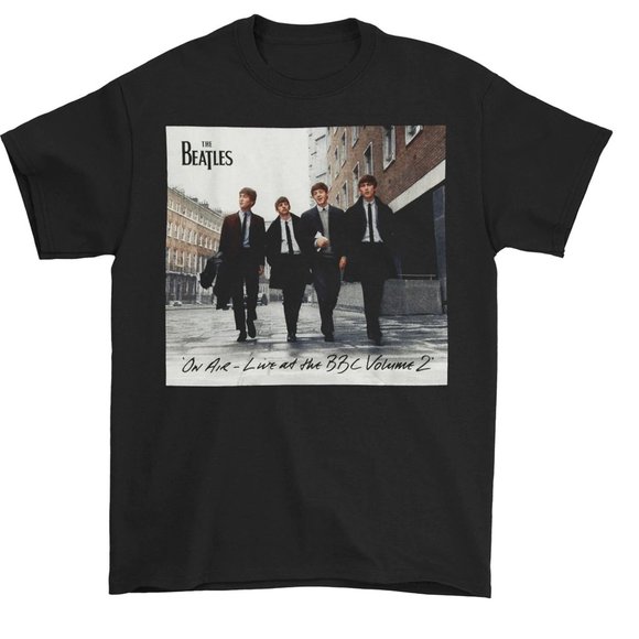 Beatles On Air - Live at the BBC Volume 2 Logo rock Official T-Shirt M NWT - Picture 2 of 3